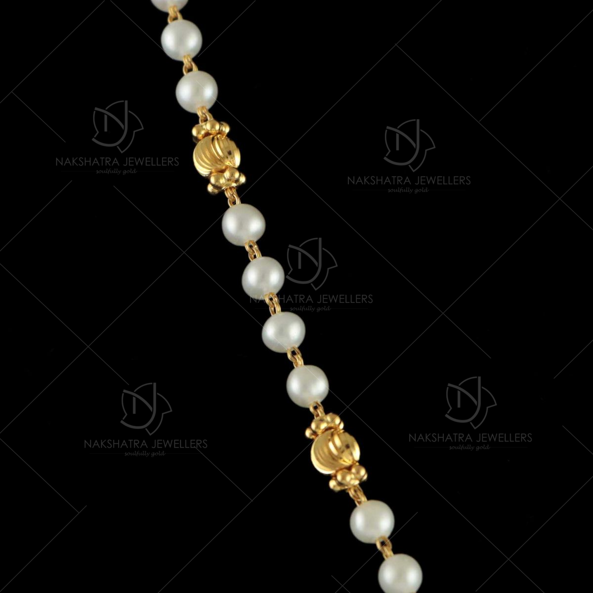 Pavalam with hot sale gold chain